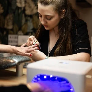 Prestation ongle vernis